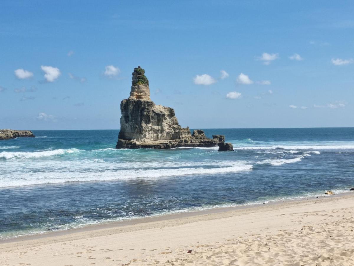 Istana Ombak Eco Resort Pacitan Dış mekan fotoğraf
