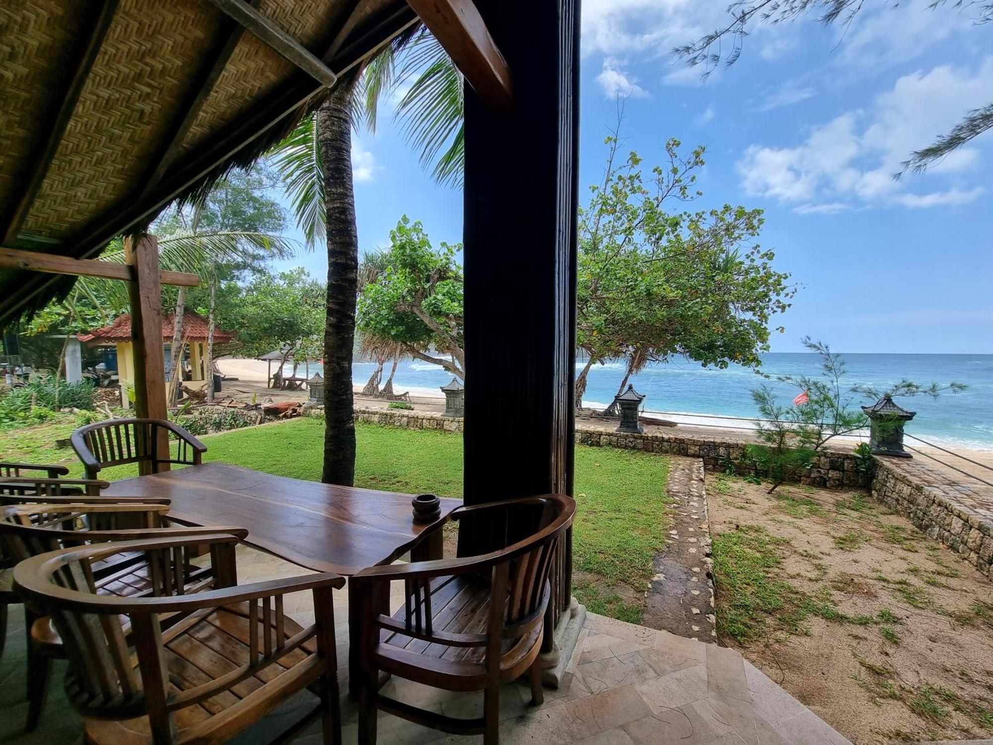 Istana Ombak Eco Resort Pacitan Dış mekan fotoğraf