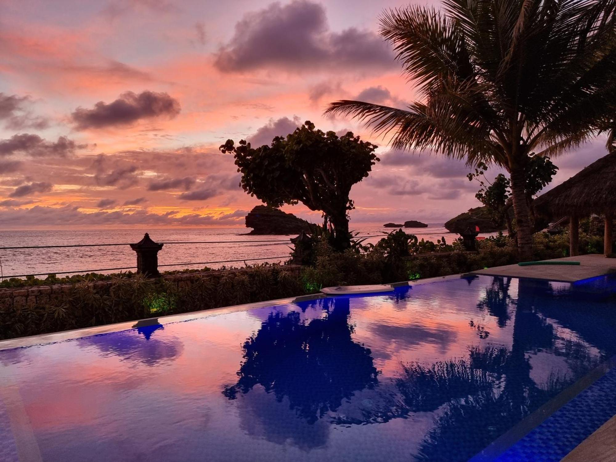 Istana Ombak Eco Resort Pacitan Dış mekan fotoğraf