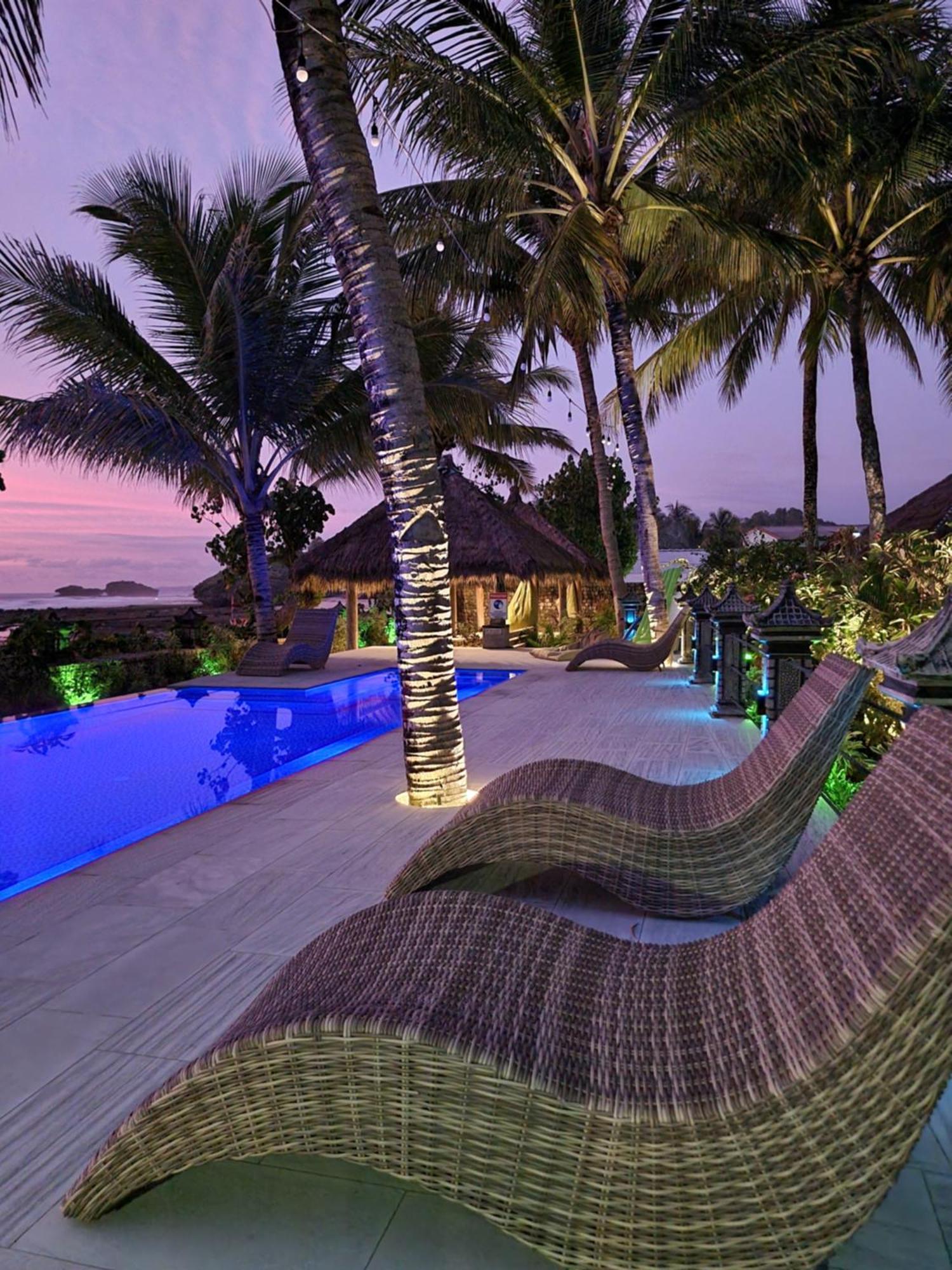 Istana Ombak Eco Resort Pacitan Dış mekan fotoğraf