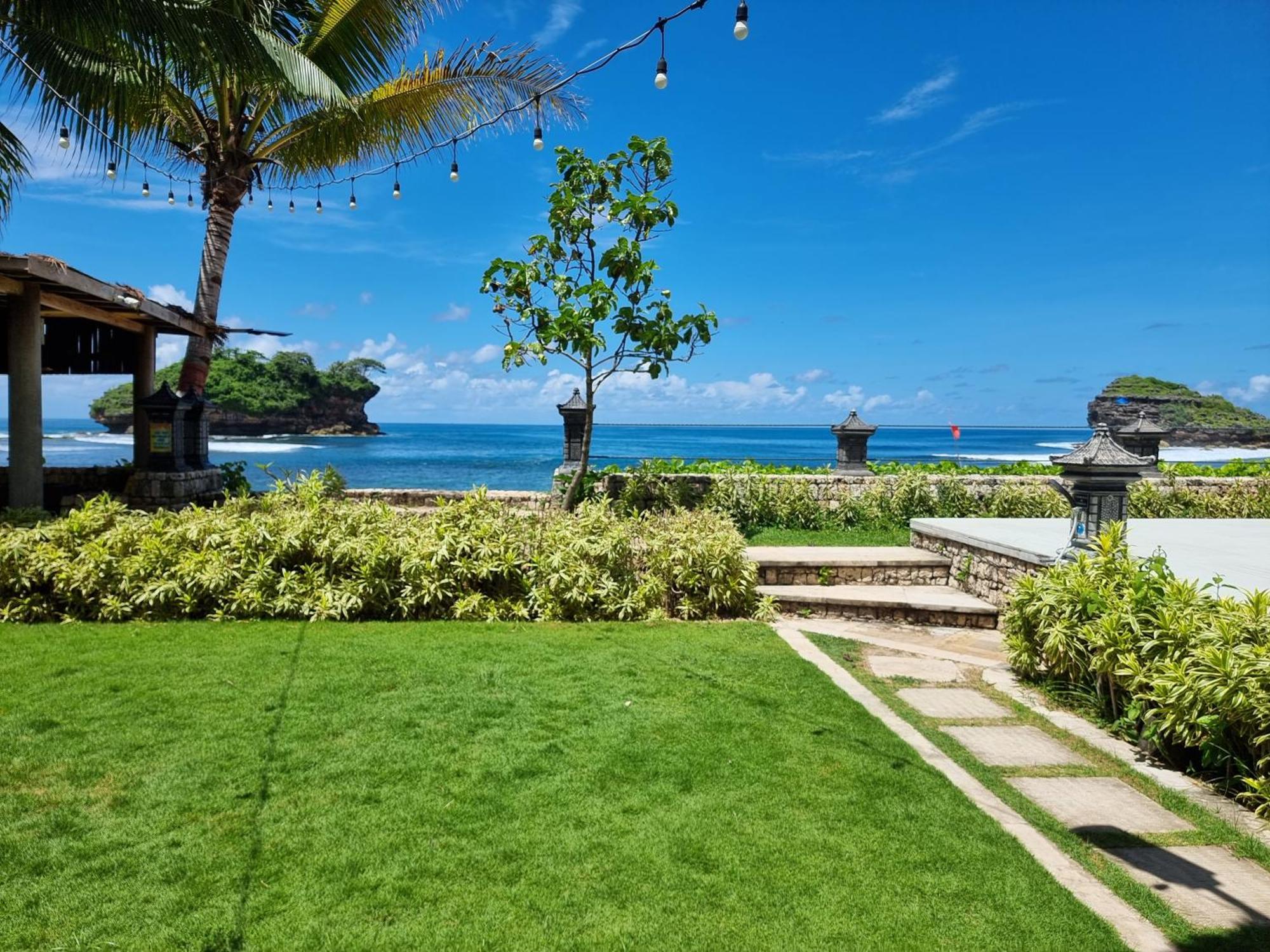 Istana Ombak Eco Resort Pacitan Dış mekan fotoğraf