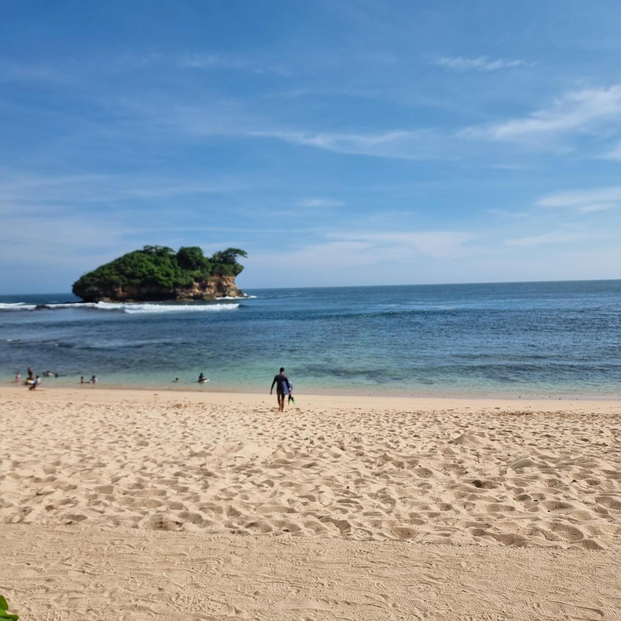 Istana Ombak Eco Resort Pacitan Dış mekan fotoğraf
